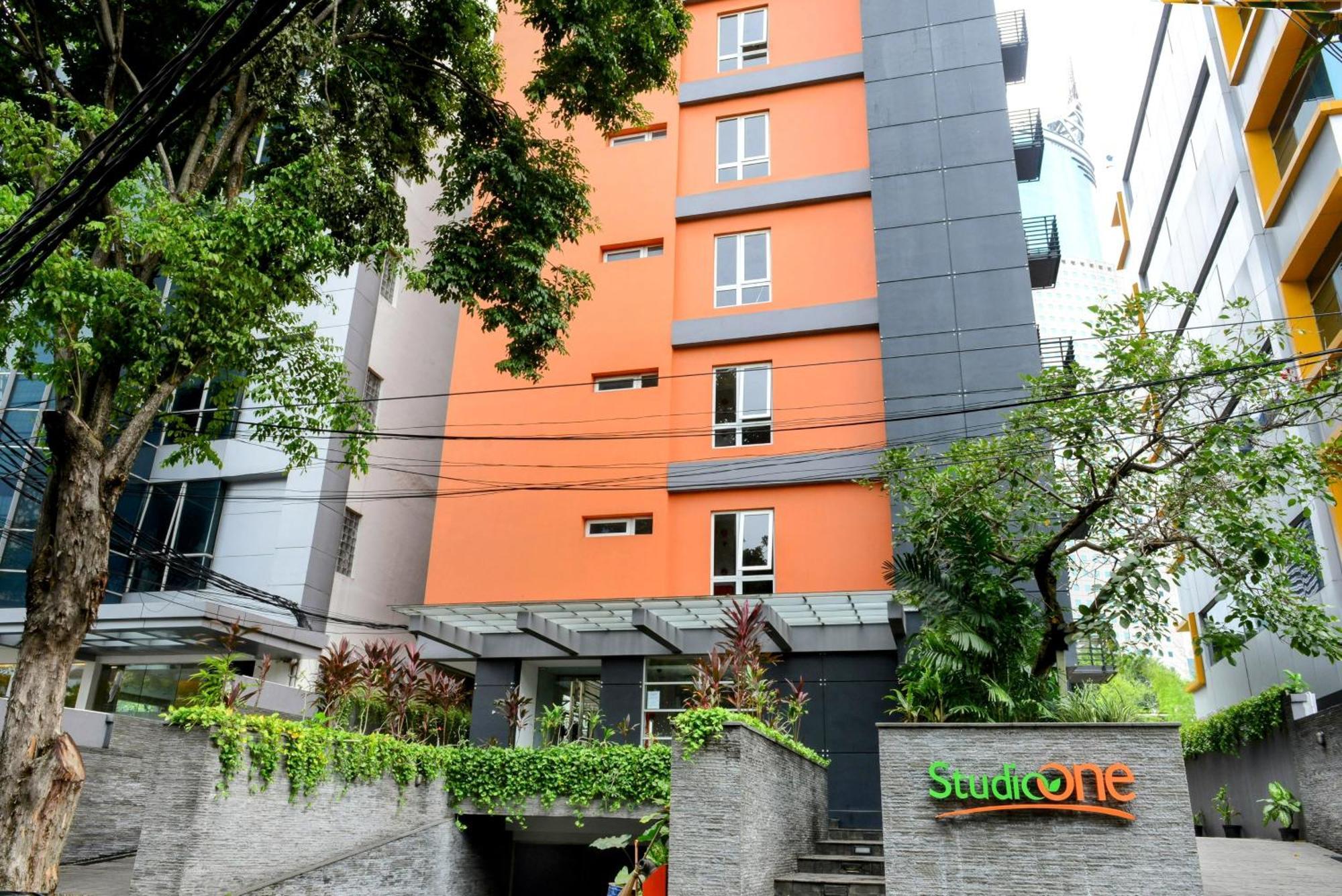 Studio One Thamrin Hotel Jacarta Exterior foto