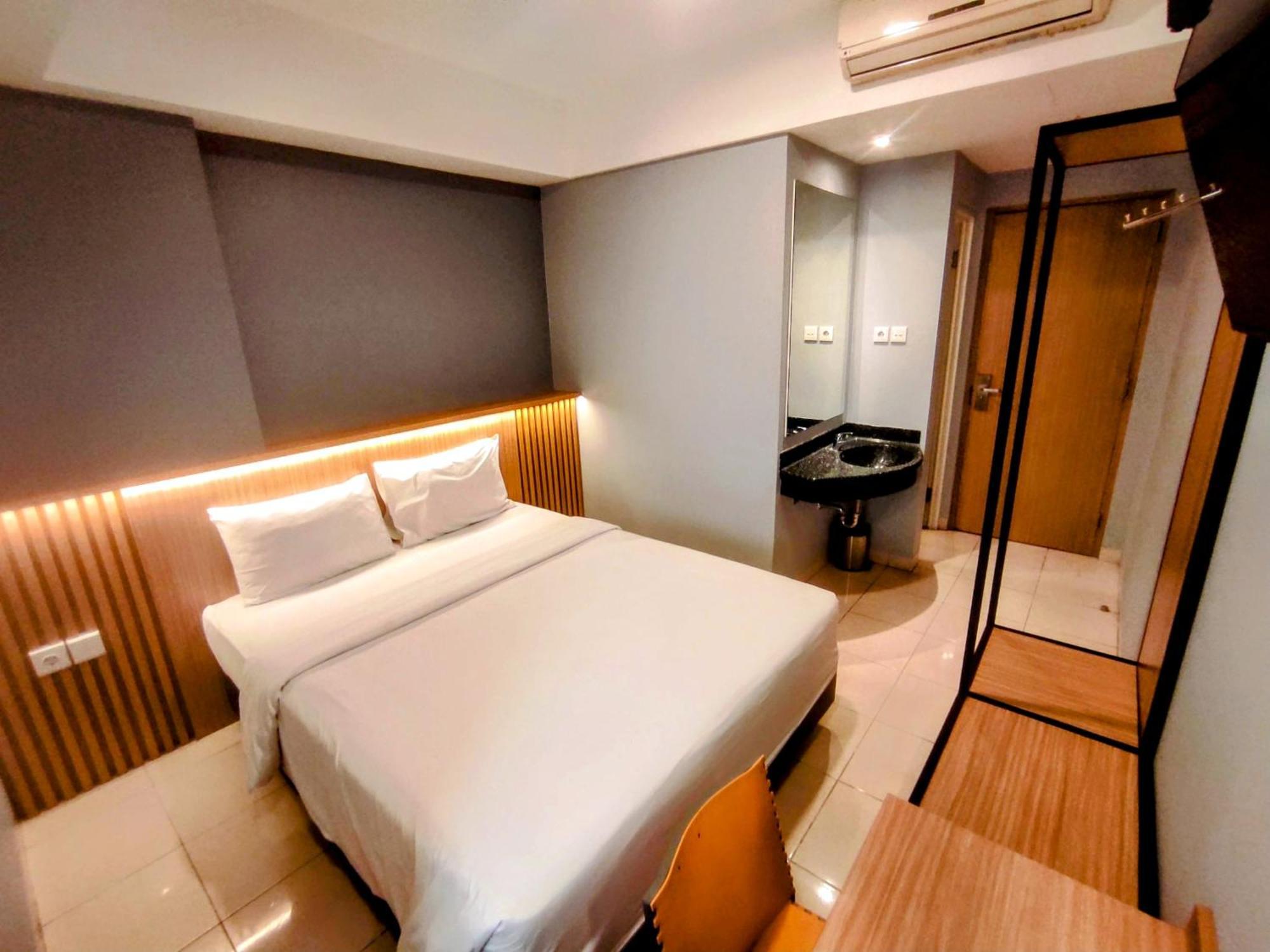Studio One Thamrin Hotel Jacarta Exterior foto