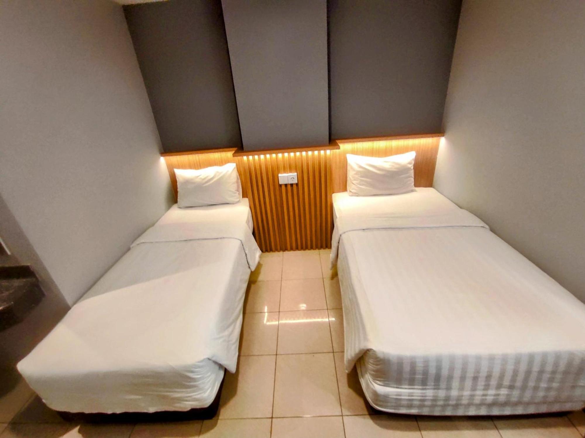 Studio One Thamrin Hotel Jacarta Exterior foto