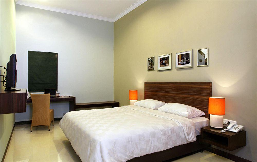 Studio One Thamrin Hotel Jacarta Exterior foto
