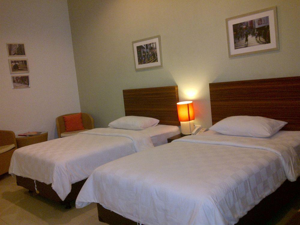 Studio One Thamrin Hotel Jacarta Exterior foto
