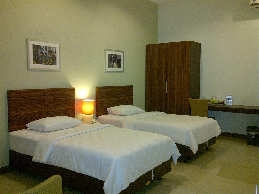 Studio One Thamrin Hotel Jacarta Exterior foto