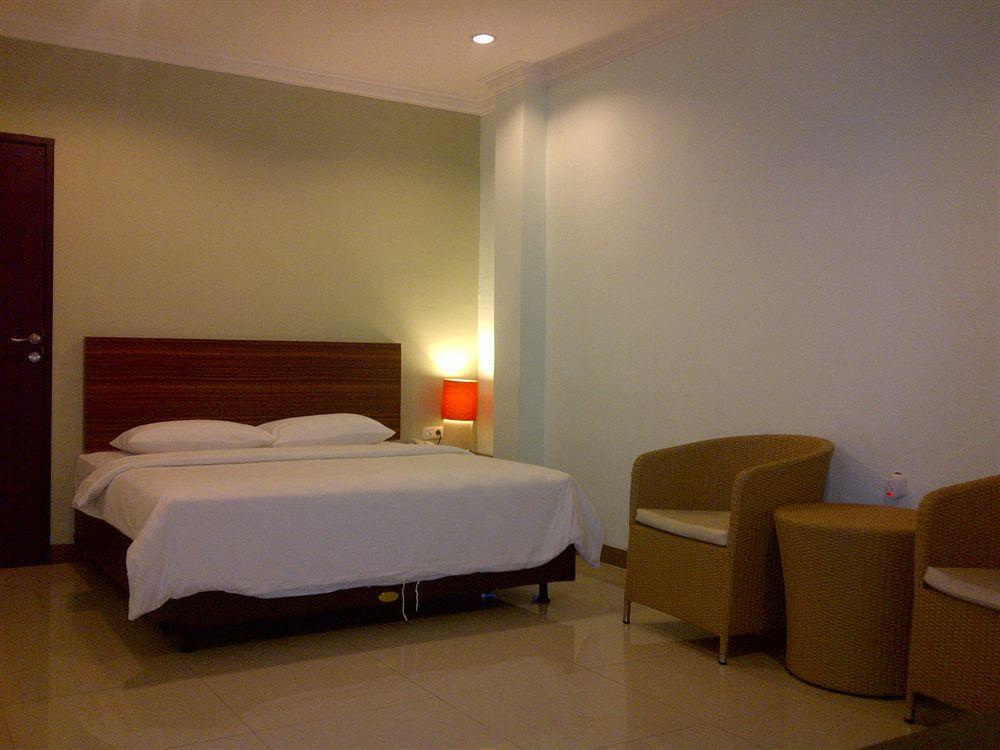 Studio One Thamrin Hotel Jacarta Exterior foto