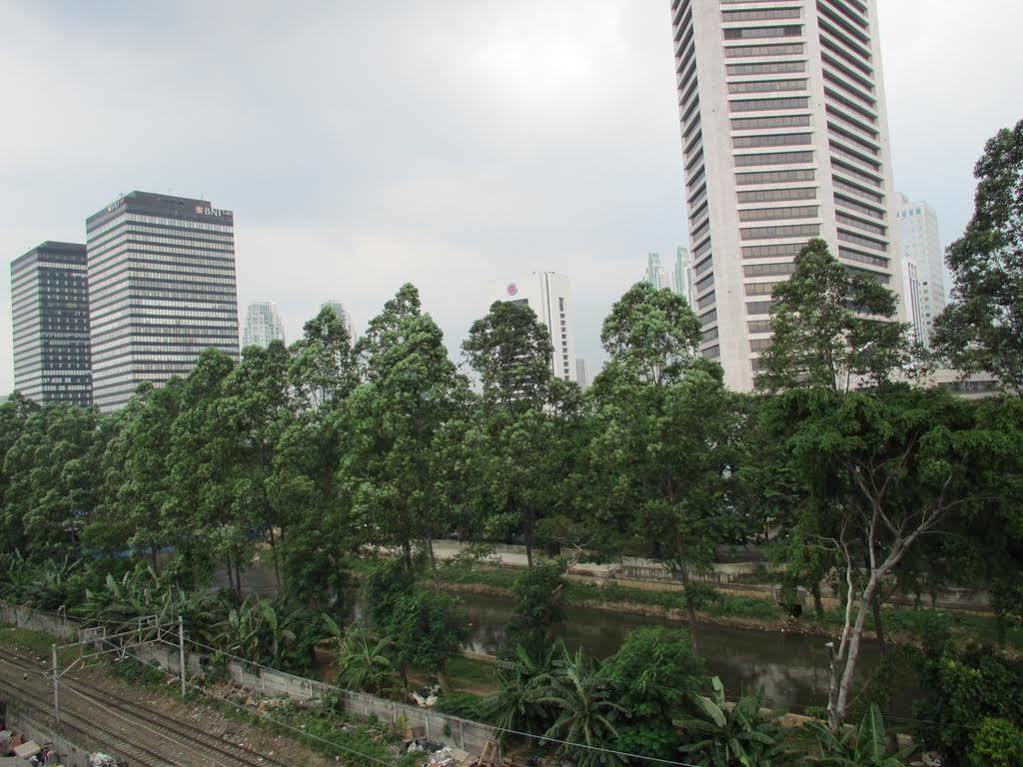 Studio One Thamrin Hotel Jacarta Exterior foto